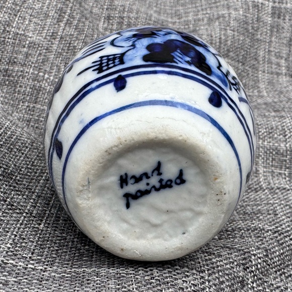 Vintage Blue Delft Hand Painted Jar - Picture 5 of 6